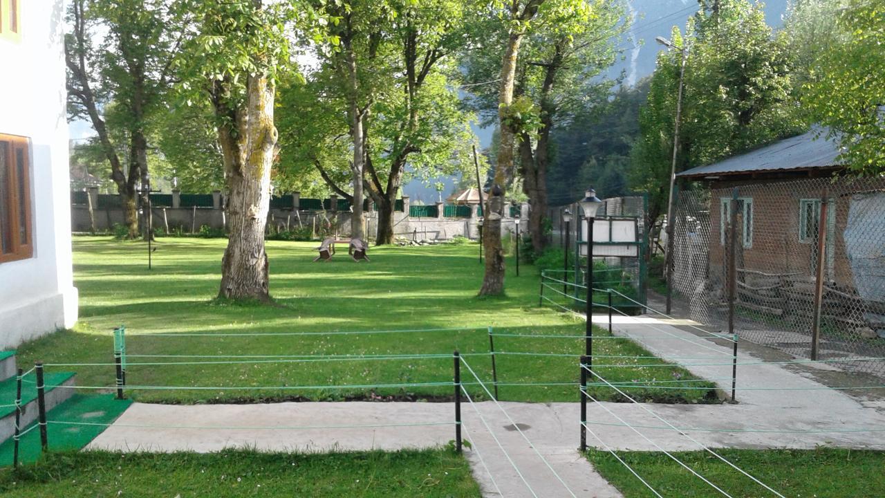 Zebrina Guest House Pahalgam Exterior photo