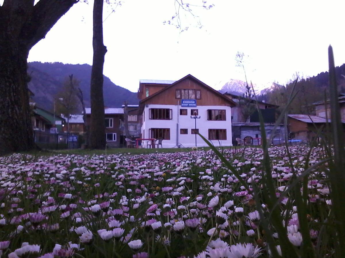 Zebrina Guest House Pahalgam Exterior photo