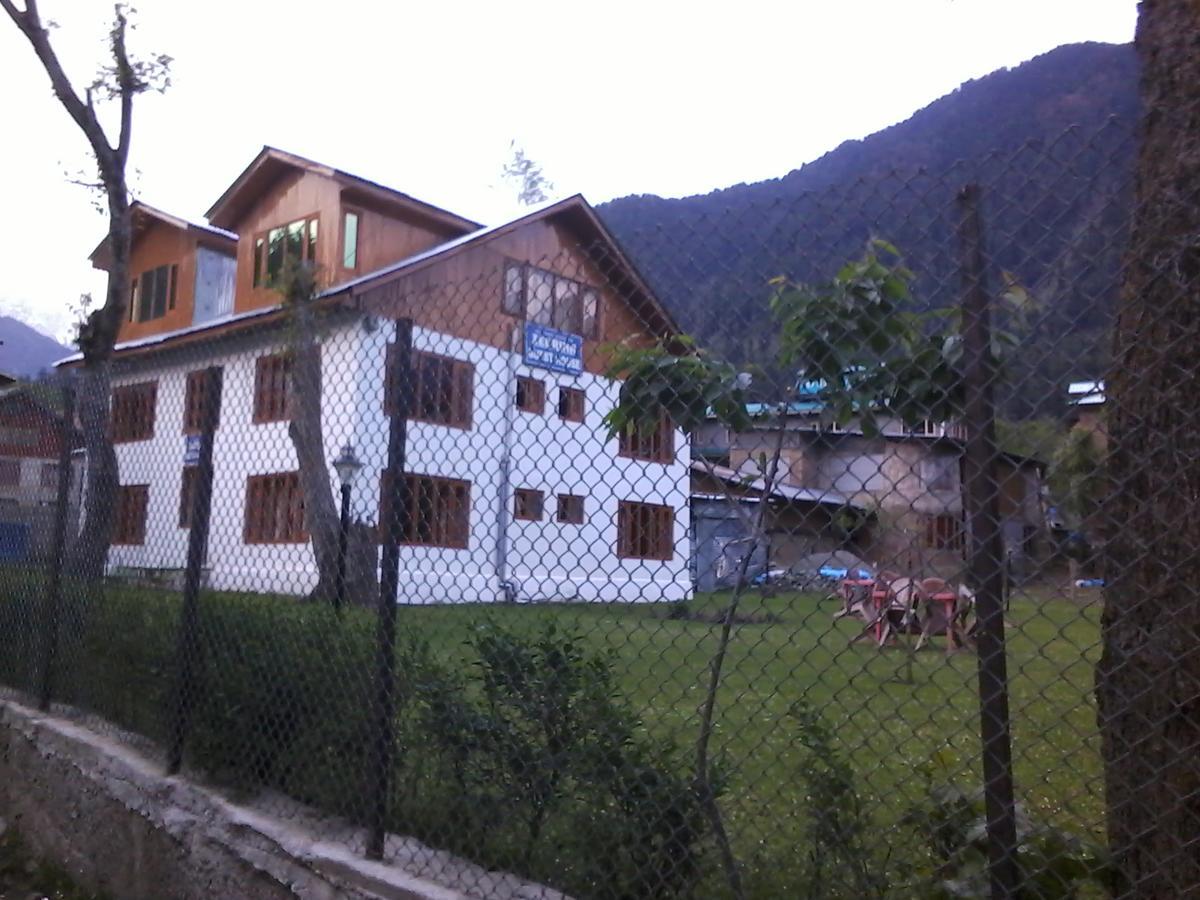 Zebrina Guest House Pahalgam Exterior photo