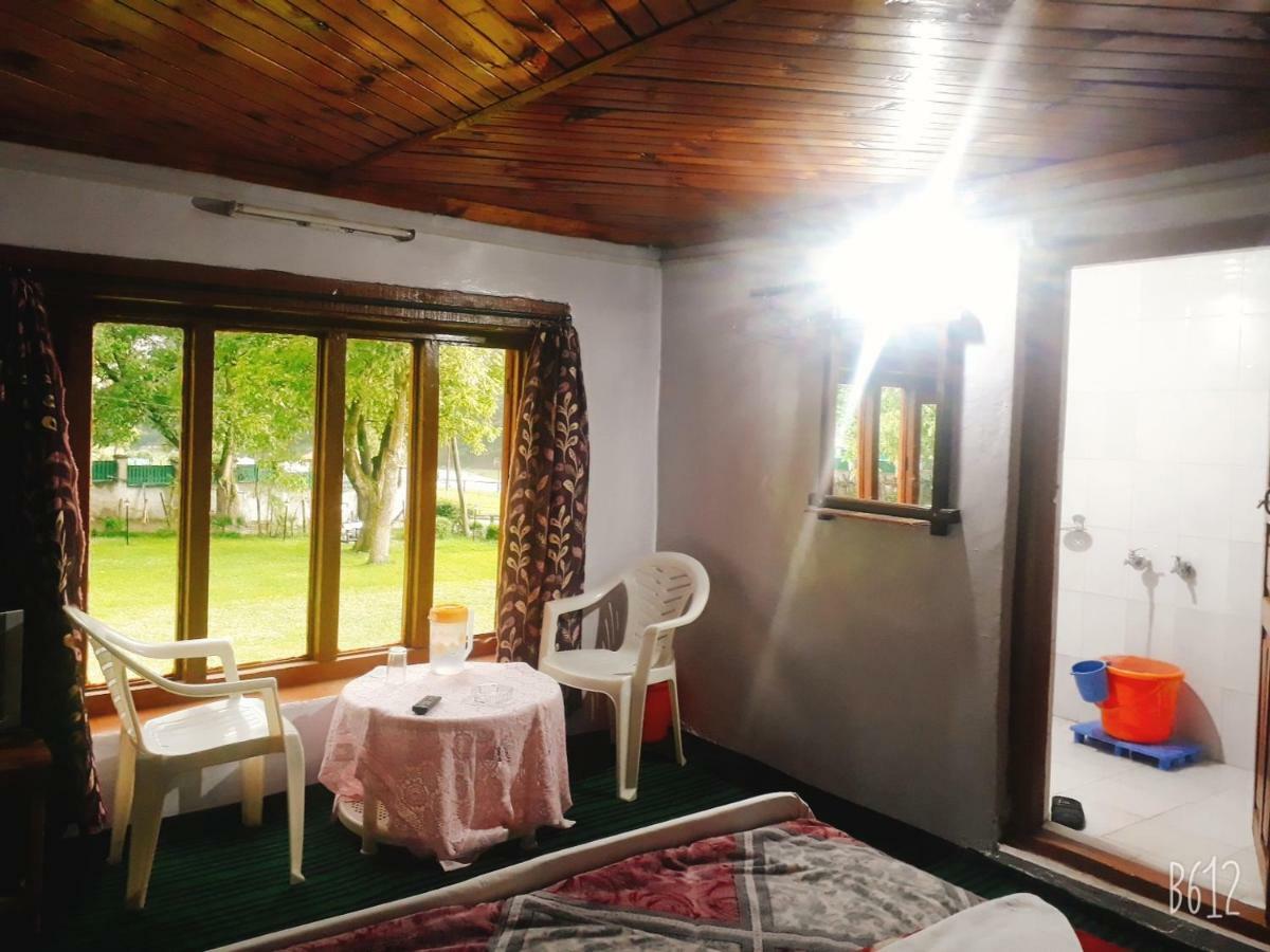 Zebrina Guest House Pahalgam Exterior photo