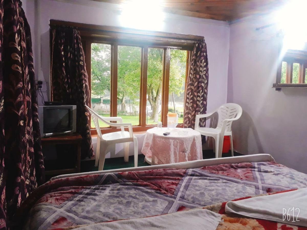 Zebrina Guest House Pahalgam Exterior photo